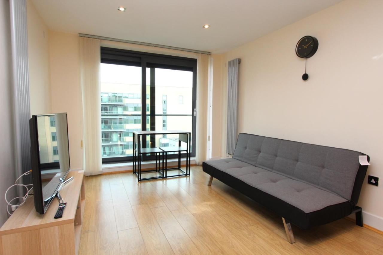 Lovely 2 Bedroom Apartment With Amazing Views In E14 Londen Buitenkant foto