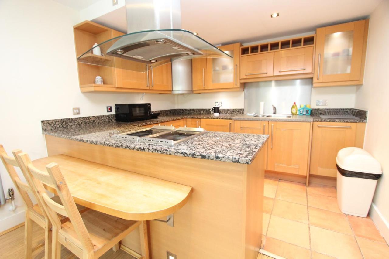 Lovely 2 Bedroom Apartment With Amazing Views In E14 Londen Buitenkant foto