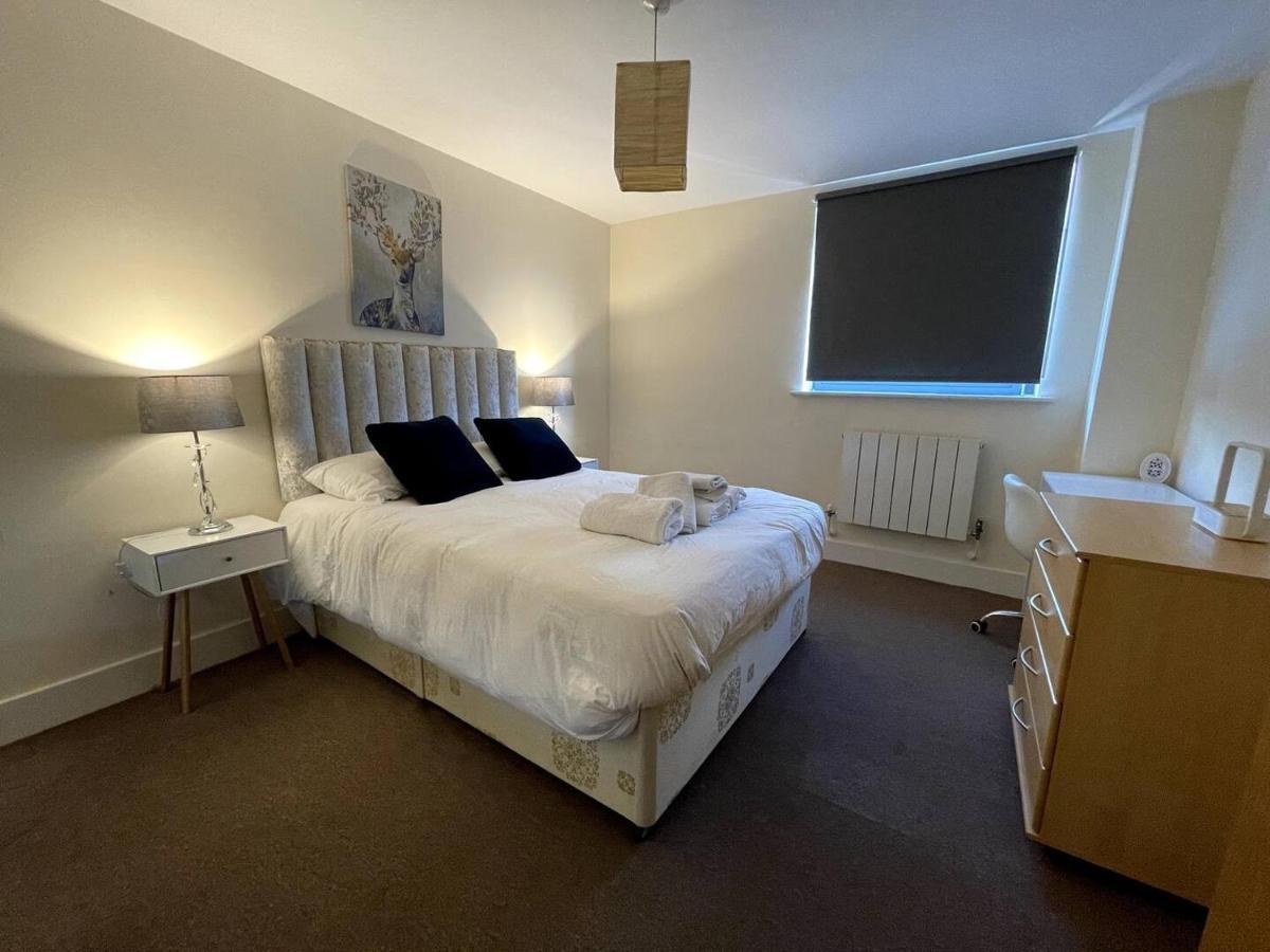 Lovely 2 Bedroom Apartment With Amazing Views In E14 Londen Buitenkant foto